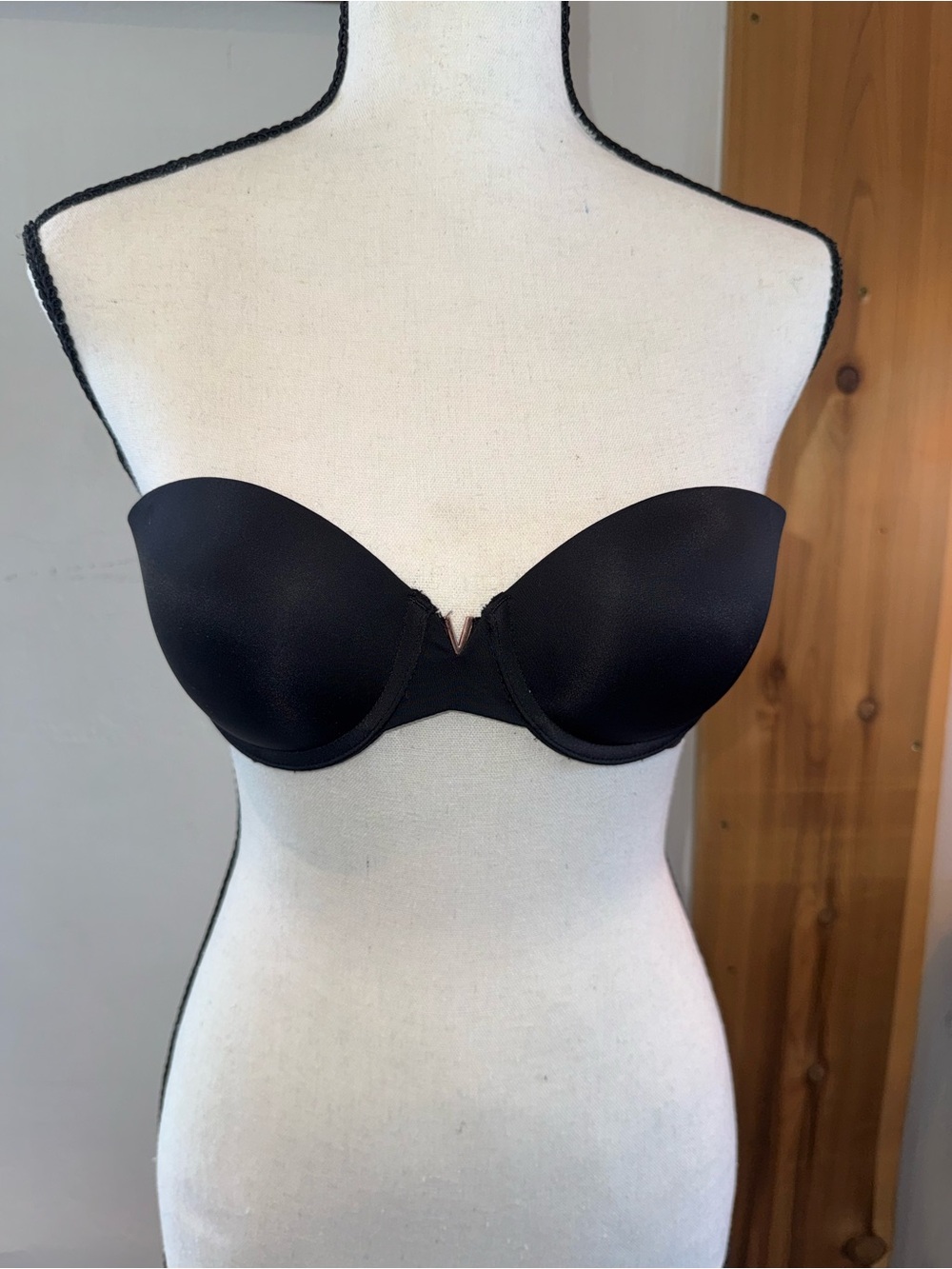 Victoria's Secret Strapless Black Push-Up Bra with V-Front Accent